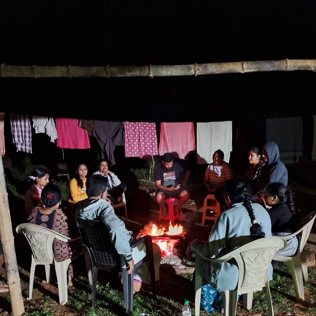 Community gathering at ibbanithota Samse